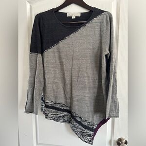 Curio New York Gray, Black, and Magenta Asymmetrical Lightweight Sweater - L